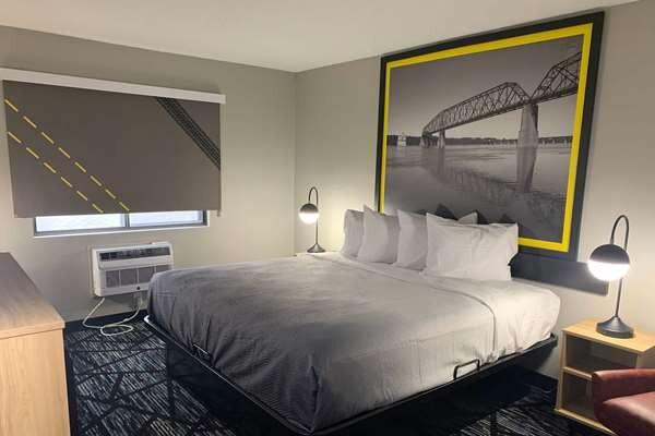 Super 8 by Wyndham Kirksville University Area