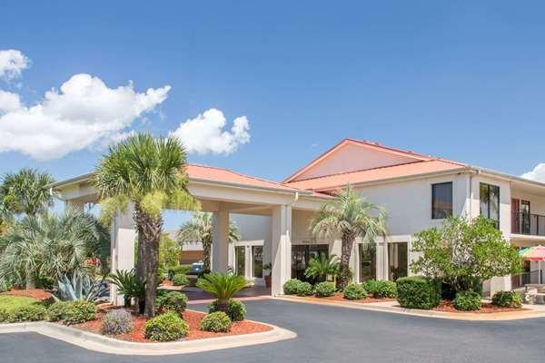 Days Inn & Suites by Wyndham Navarre-Near Beaches/Hurlburt