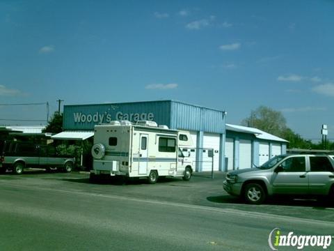 Woody's Garage