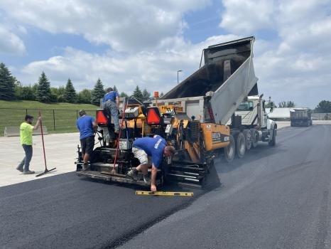 Breck's Paving & Sealing