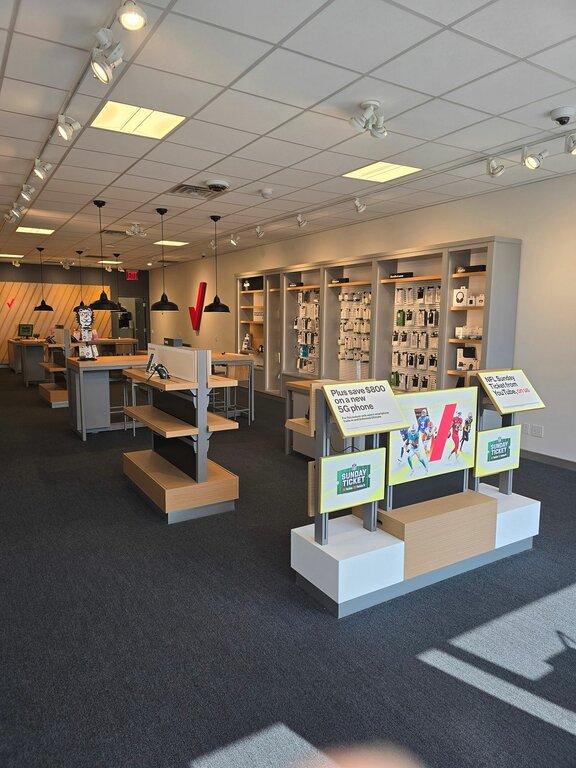 Russell Cellular-Verizon Authorized Retailer