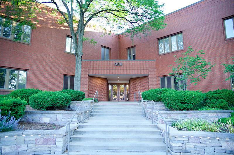 Ramsha A Tanwir, DPM - Illinois Podiatry Specialists