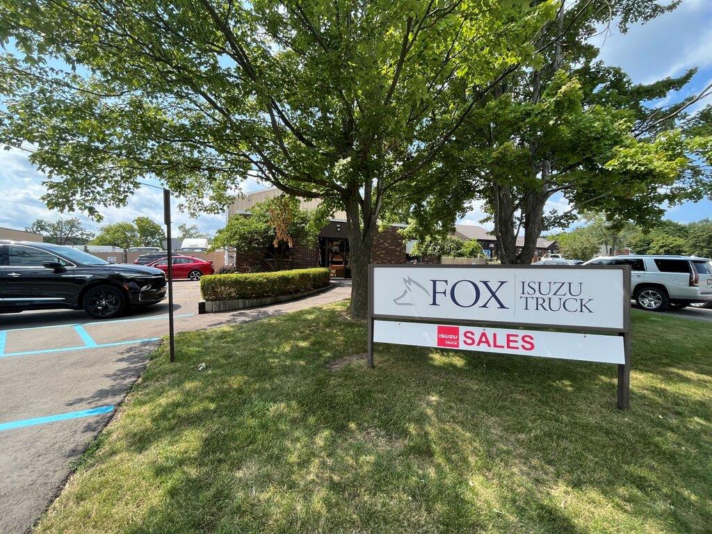 Fox Isuzu Truck - Commercial Service Center