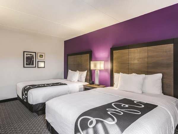 La Quinta Inn & Suites by Wyndham Columbia / Fort Meade