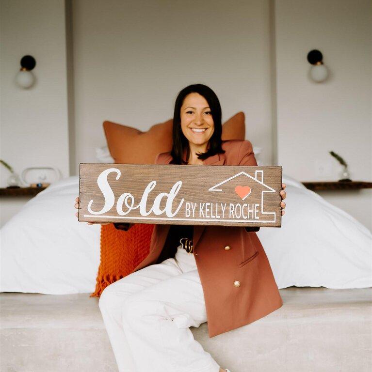 Kelly Roche Realtor of RE/MAX Plus