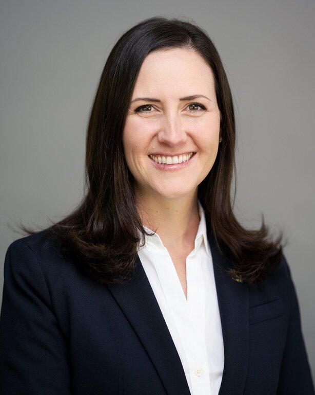 Merrill Lynch Financial Advisor Julia Darud