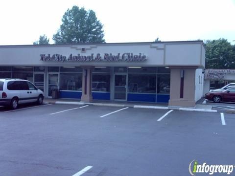 Nicole Morhaus, DVM - Tri-City Animal & Bird Clinic