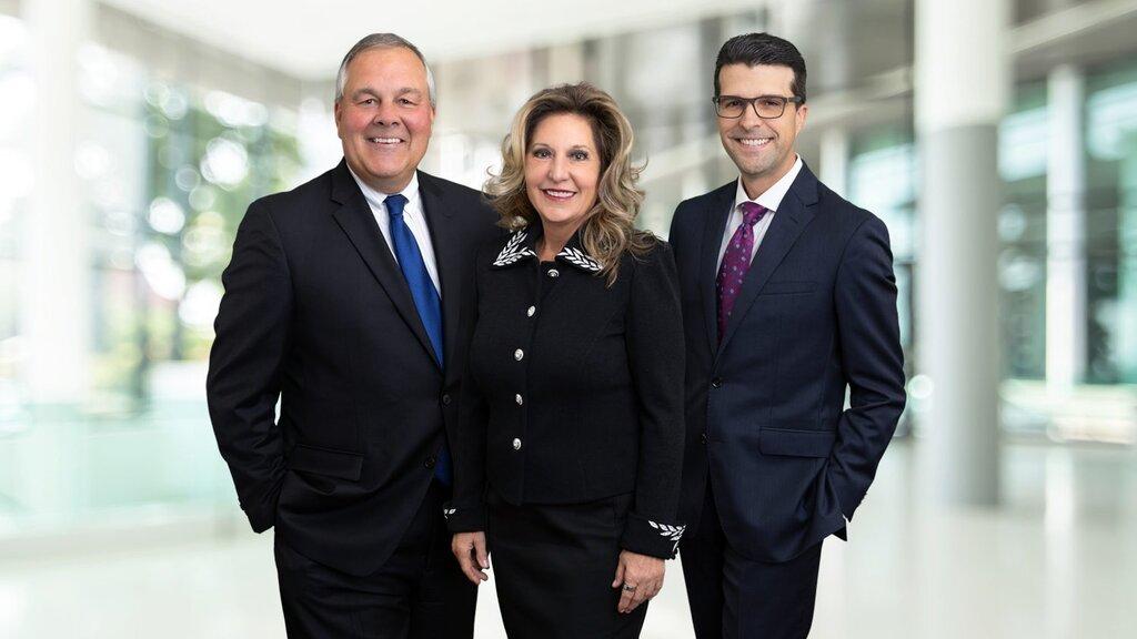 Merrill Lynch Senior Consultant Cynthia L Hedahl