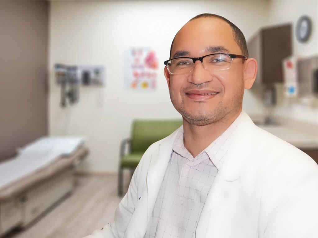Carlos Nunez, MD - Oak Street Health-Washington Heights