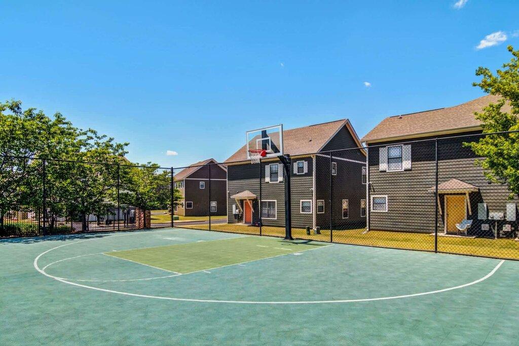 The Collective at Auburn Student Apartments