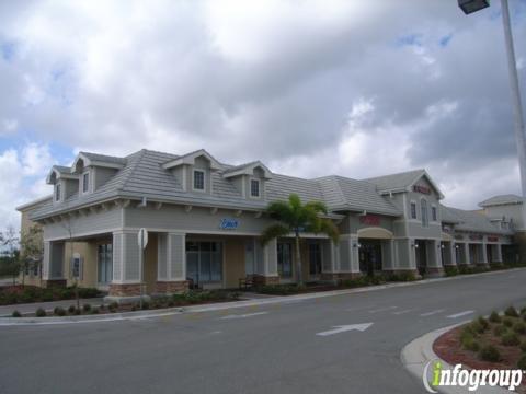 A to Z Liquor Shores-Verandah