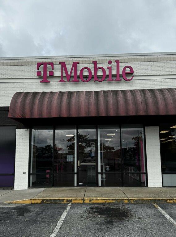 T-Mobile Authorized Retailer