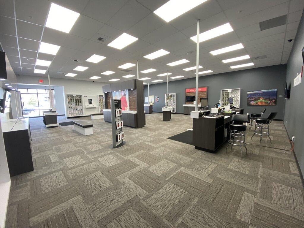 Russell Cellular-Verizon Authorized Retailer