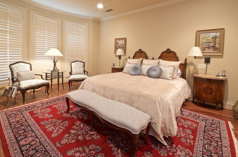 SPRUCED - Decorating Den Interiors