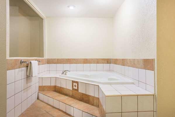 Haven Hotel St. Louis North