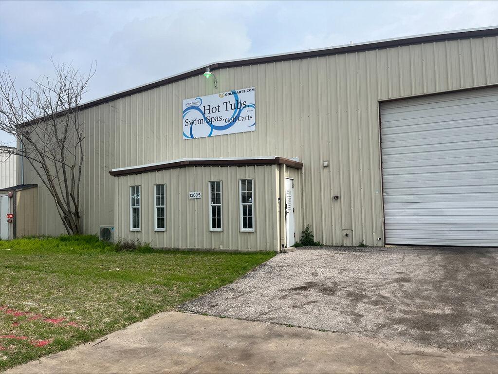 Aqua Living Factory Outlets