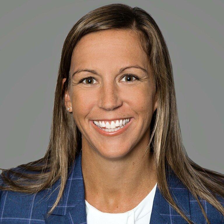 Edward Jones-Financial Advisor: Colleen S Lyons