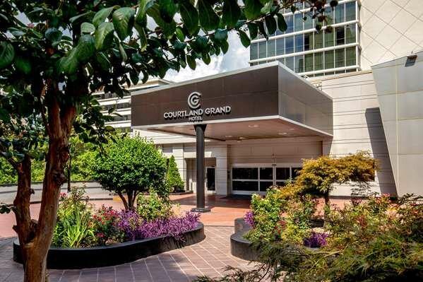 Courtland Grand Hotel