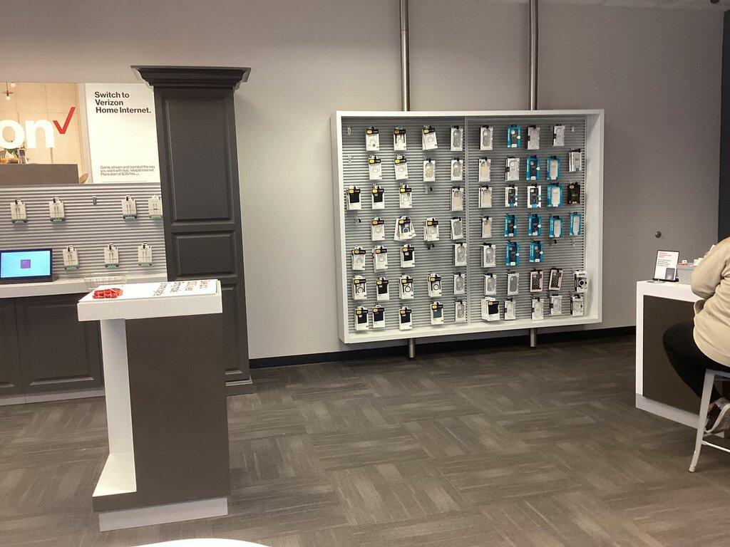 Russell Cellular-Verizon Authorized Retailer