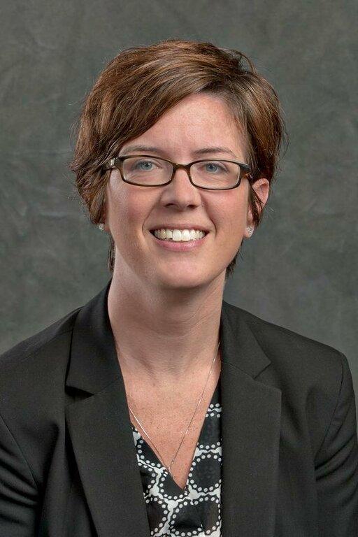 Edward Jones-Financial Advisor: Lindsey M Moll