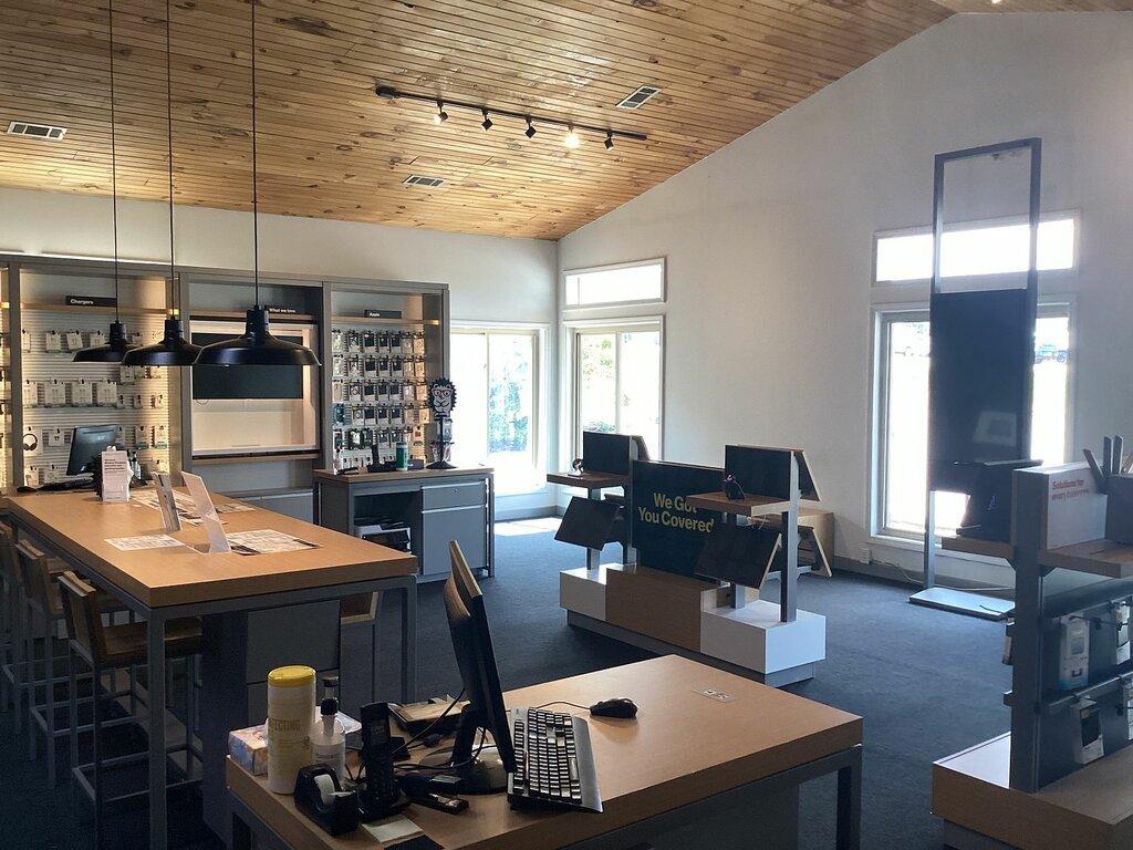 Russell Cellular-Verizon Authorized Retailer