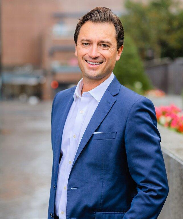 Merrill Lynch Financial Advisor Jonathan Sheffield