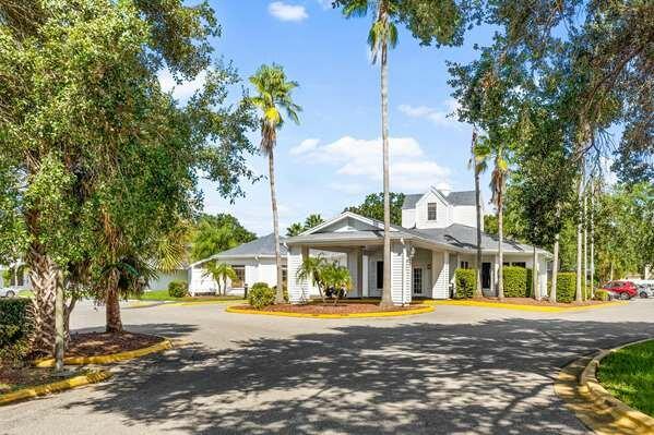 Travelodge by Wyndham Orlando Lake Buena Vista South