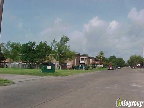 Cinema Square Apartments