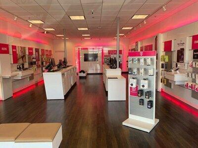 T-Mobile Authorized Retailer