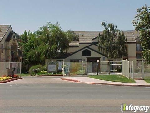 Lakeshore Apartments