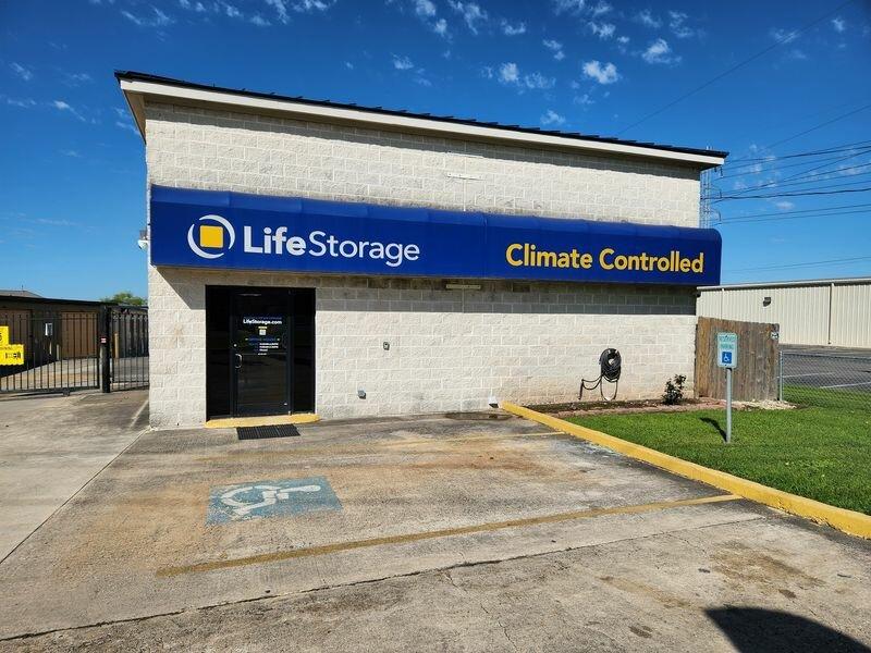 Extra Space Storage