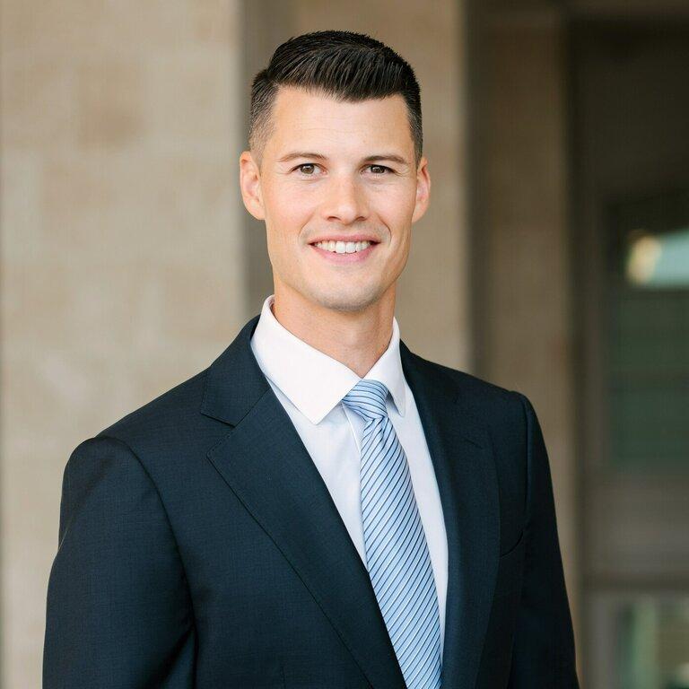 Merrill Lynch Financial Advisor Peter Lieberman