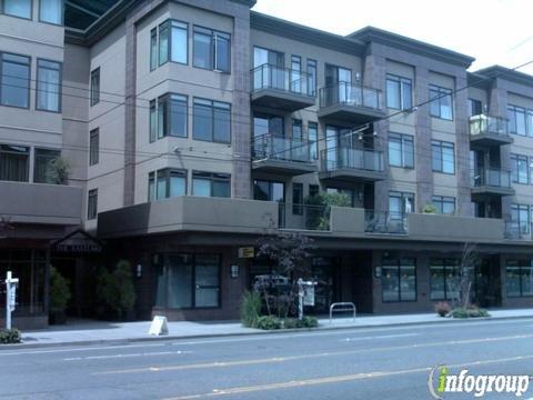 Charles E Wallace DDS