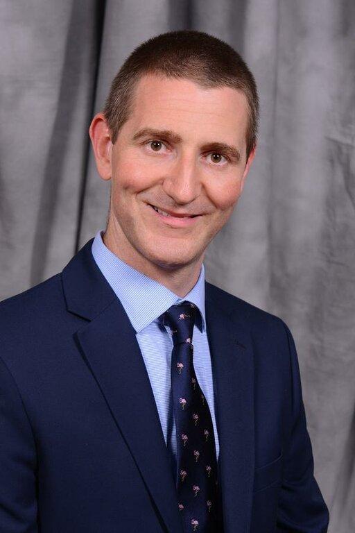 Edward Jones-Financial Advisor: Craig R Geddes