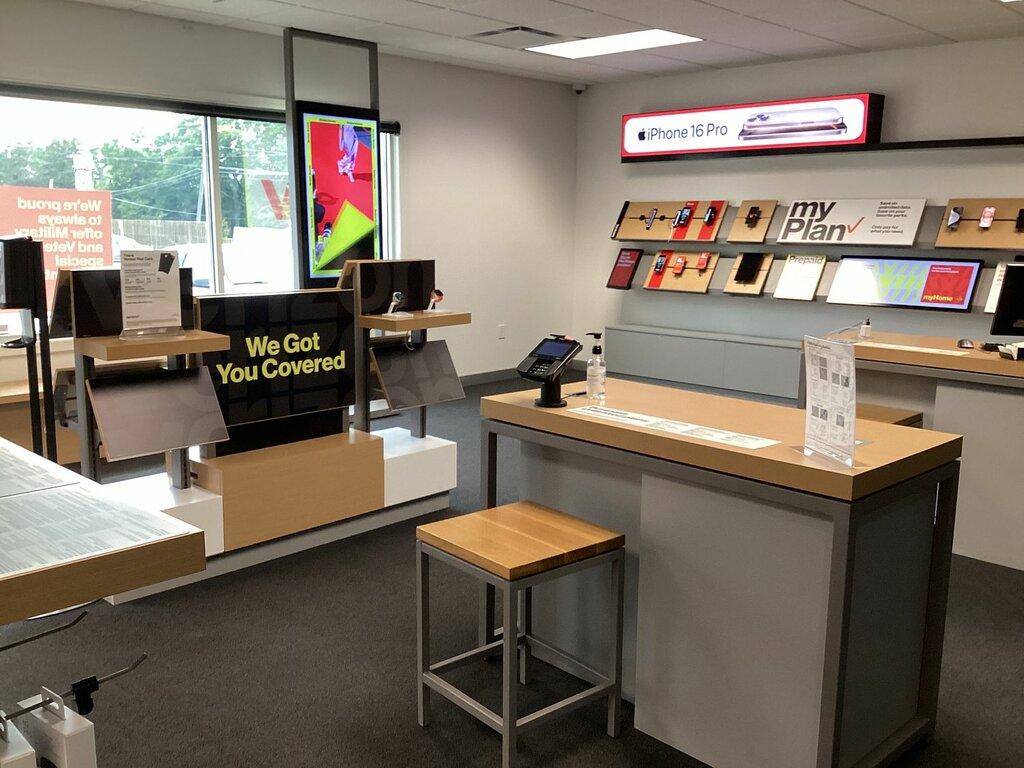 Russell Cellular-Verizon Authorized Retailer