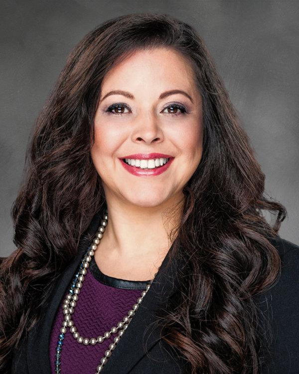 Carmen Cebreros-COUNTRY Financial Representative