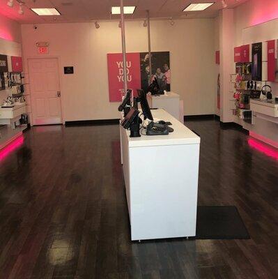 T-Mobile Authorized Retailer