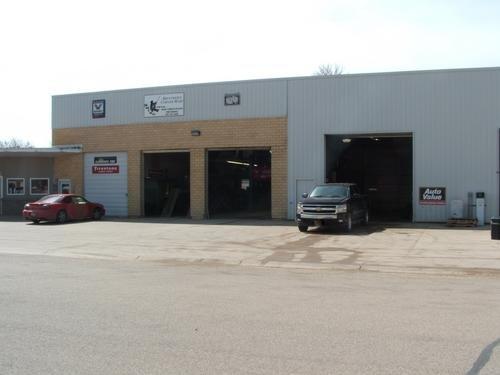 Bruender's Corner Mart