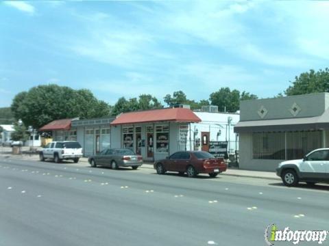 Shaw's Burgers & Shakes