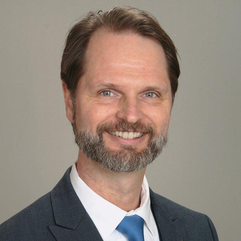 Edward Jones-Financial Advisor: Stephan K Ihde, Cfpaams