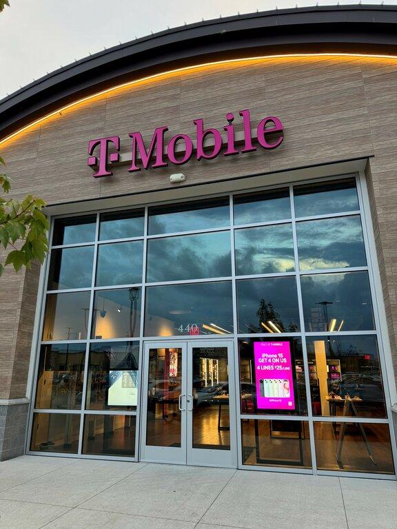 T-Mobile Experience Store