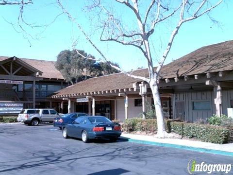 Elyse Bixby, DVM - Governor Animal Clinic