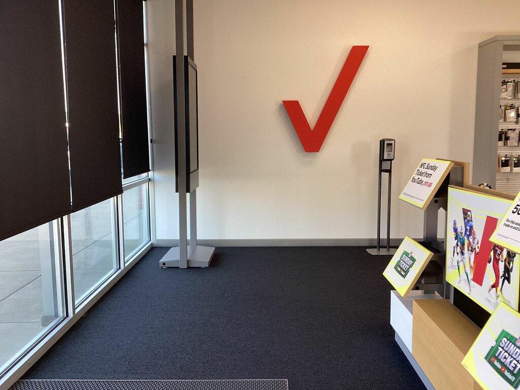 Russell Cellular-Verizon Authorized Retailer