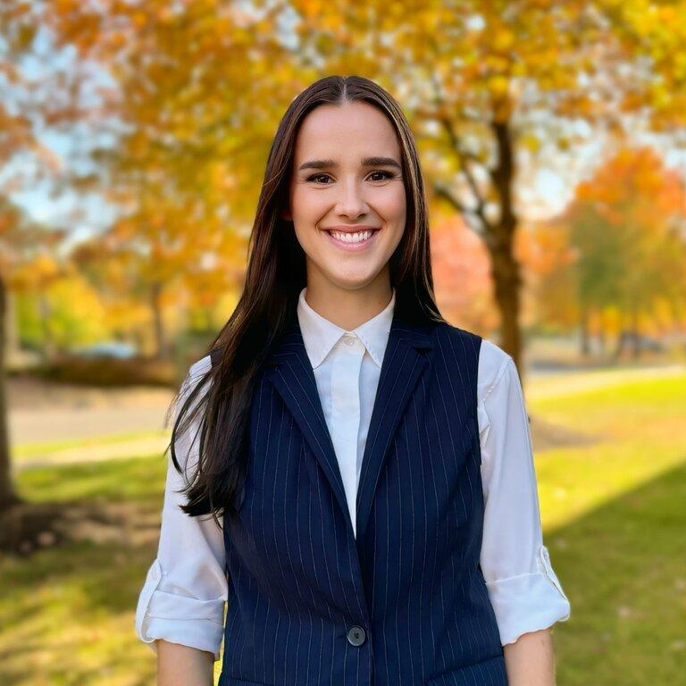 Merrill Lynch Financial Advisor Karlie Lorenz