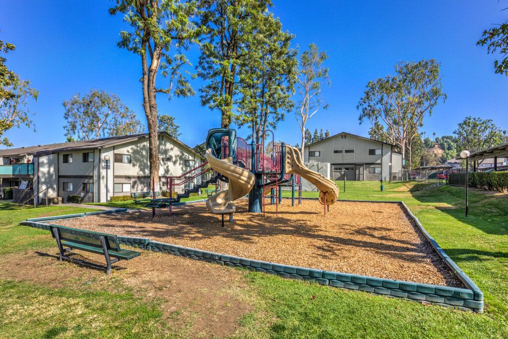 District Apartment Homes