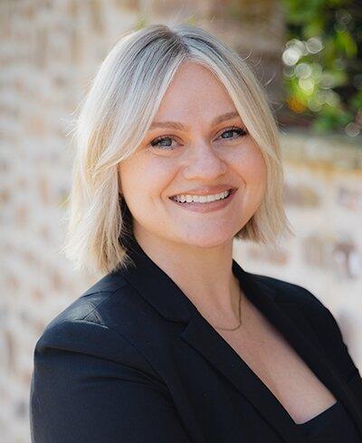 Isabella Marvelli-Associate Manager Acd, Ameriprise Financial Services, LLC