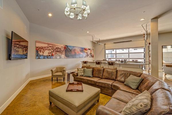 Wall Street Lofts Luxury Apartments