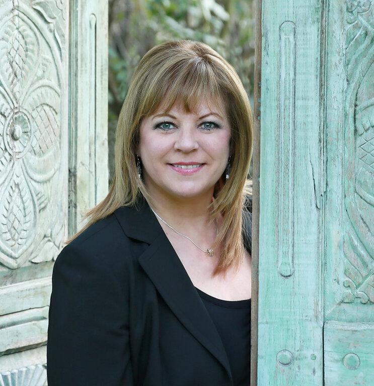 Linda Traurig Realtor, Elation Real Estate