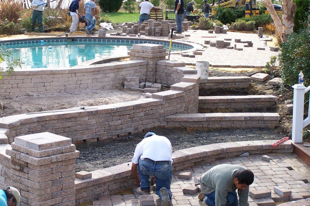 Signature Lawn & Landscape LLC