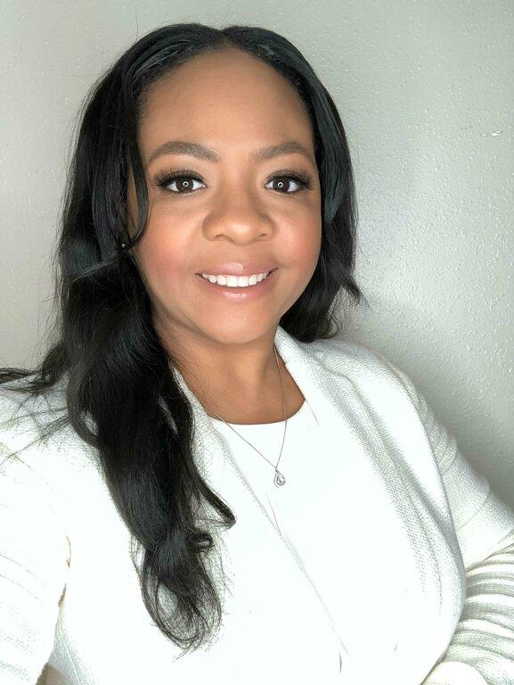 Shauna Burrell-Intuit Turbotax Verified Pro